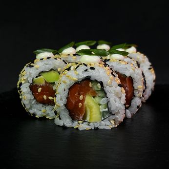 Каліфорнія з лососем (220 г)