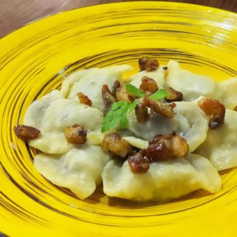 Вареники з лівером та шкварками (240/30 г)
