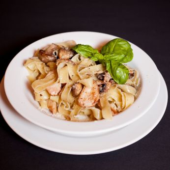 Паста з куркою та грибами (330 г)
