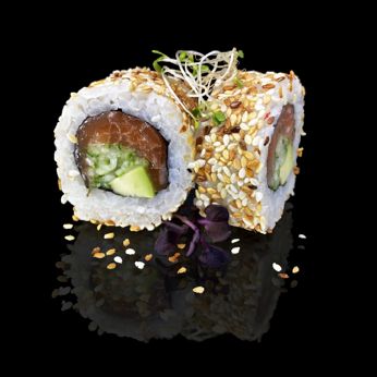 Каліфорнія з лососем в кунжуті (210 г)