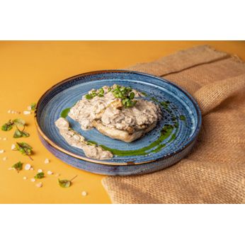 Філе коропа з соусом з білими грибами (130 г/100 г)