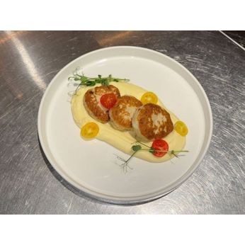 Котлети зі щуки з пармезановим пюре