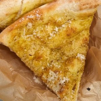 Фокачо з песто та пармезаном (300 г)