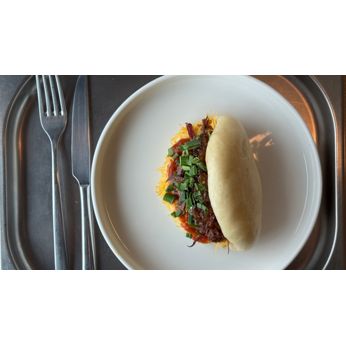 Бао з рваною яловичиною