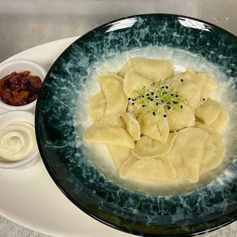 Вареники з картоплею та шкварками (300 г)