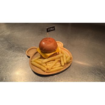 Дитячий бургер з картоплею