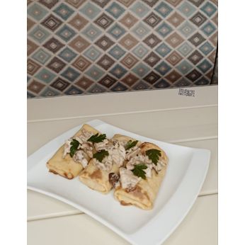 Млинці з м’ясом та соусом з білих грибів 3 шт (300 г)