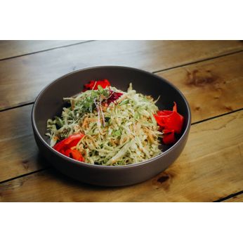 Капустяний салат з соусом гамадарі (240 г)