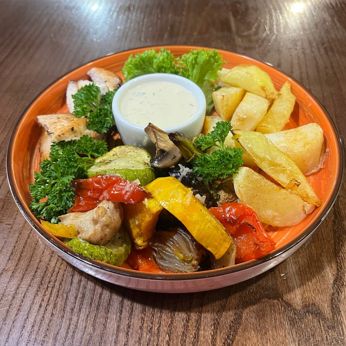 Свинина з картоплею та овочами (360 г)