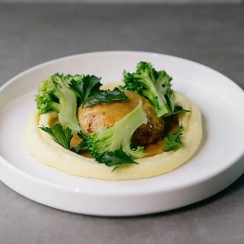 Курячий мітбол з картопляним пюре (350 г)
