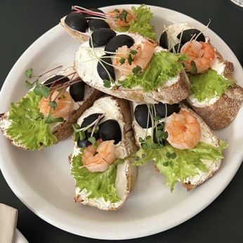 Брускета з креветкою (60 г)