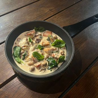 Шпинатне курча у сирному соусі (360 г)